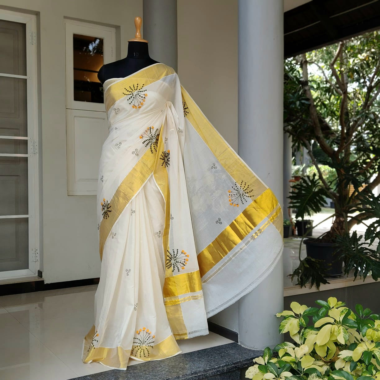 Elegant Kerala Kasavu Handloom Saree Adorned With Fne Hand Embroidery And Block Printing