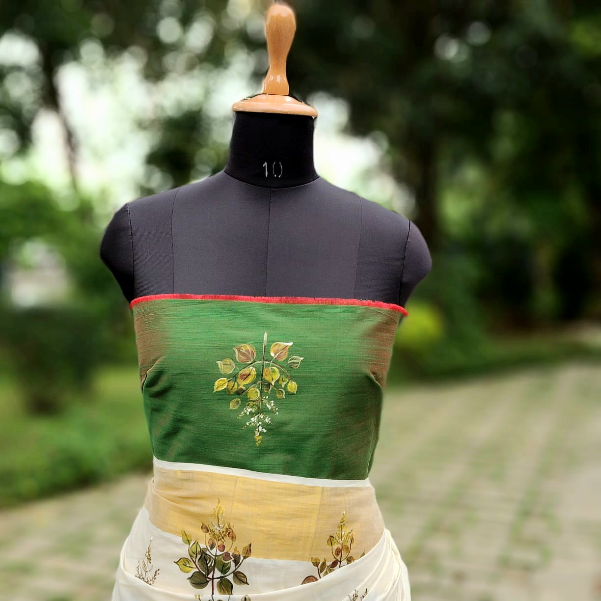 Divine Radha Krishna And Tulsi Hand-Painted On a Classic Kasavu Drape