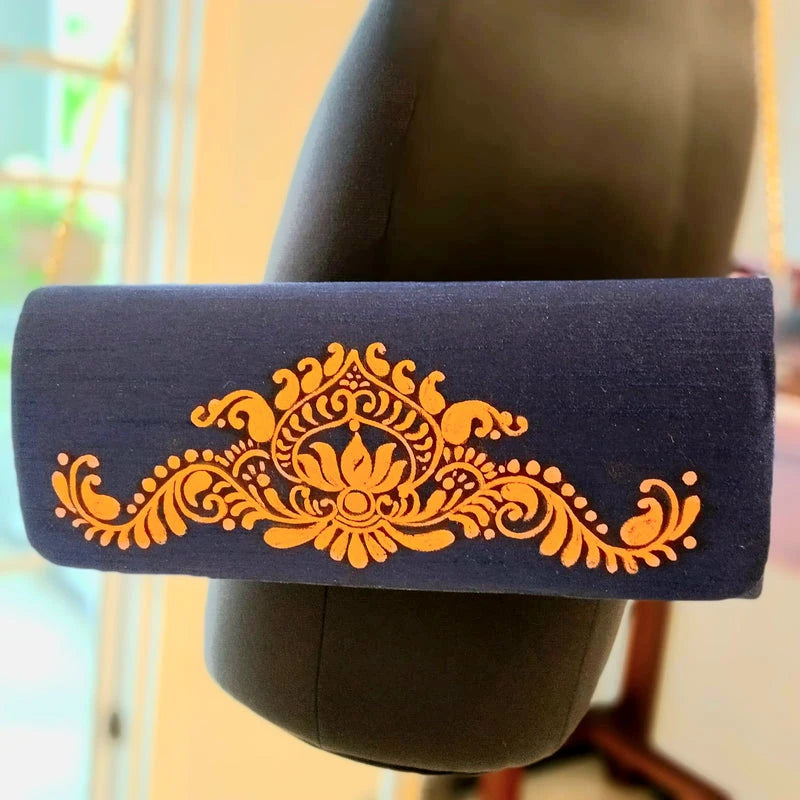 Alpona Art Clutch