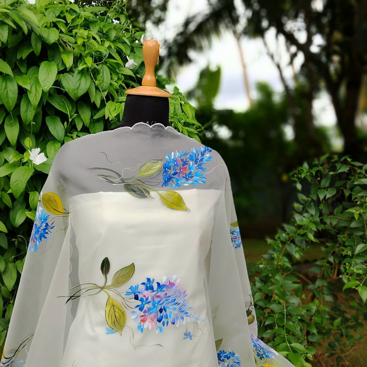 Exquisitely Handpainted Soft Cotton /Organza Kurti Set
