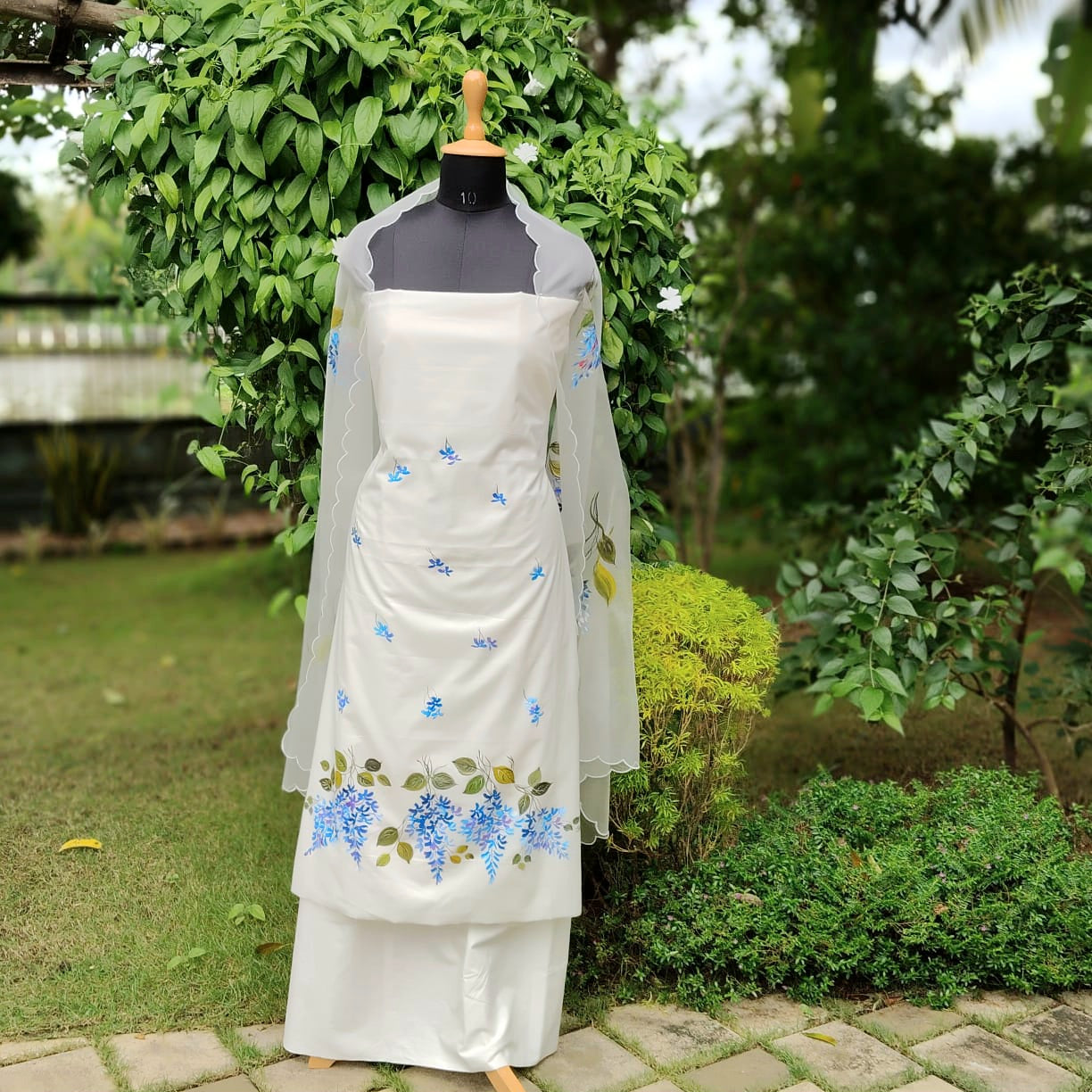 Exquisitely Handpainted Soft Cotton /Organza Kurti Set