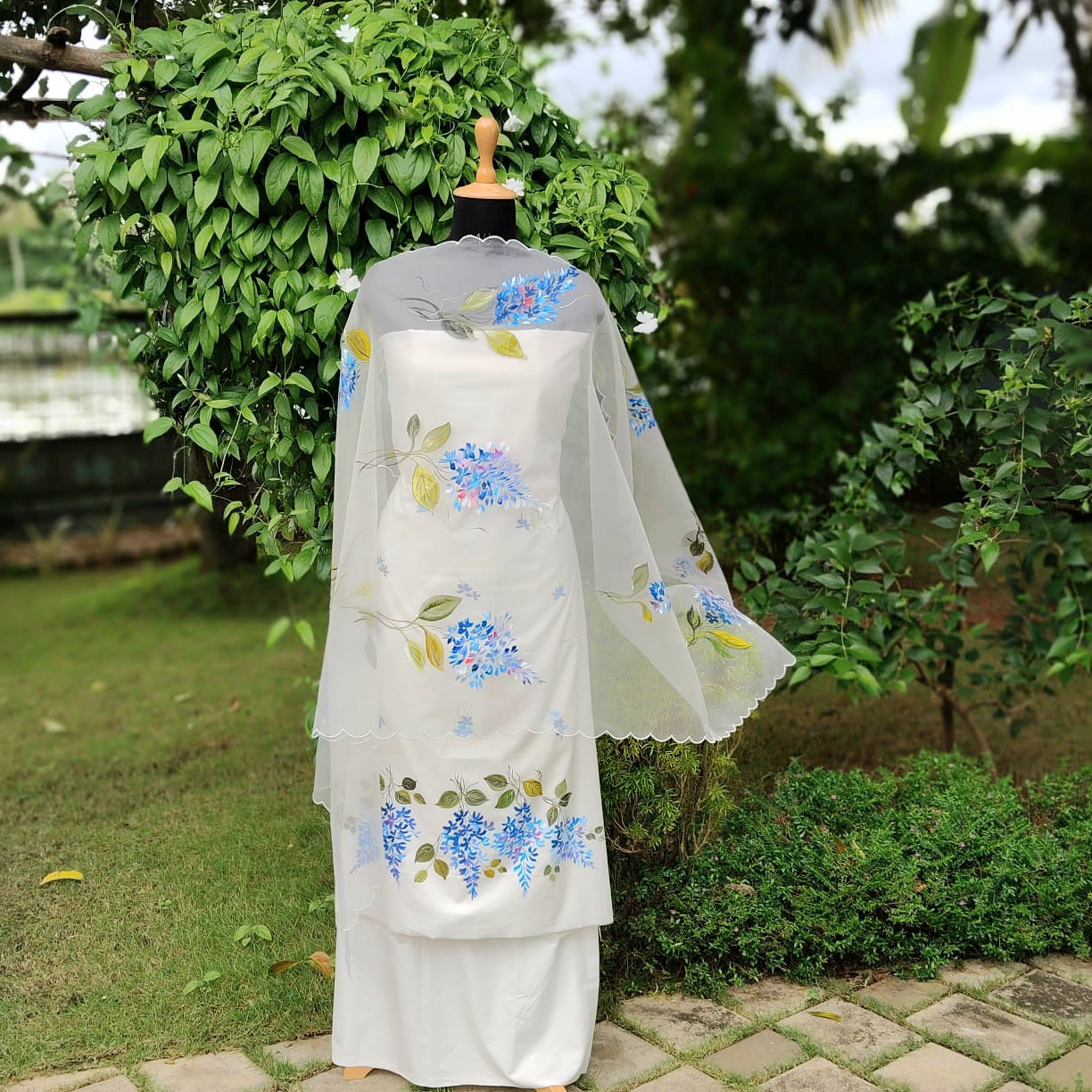 Exquisitely Handpainted Soft Cotton /Organza Kurti Set