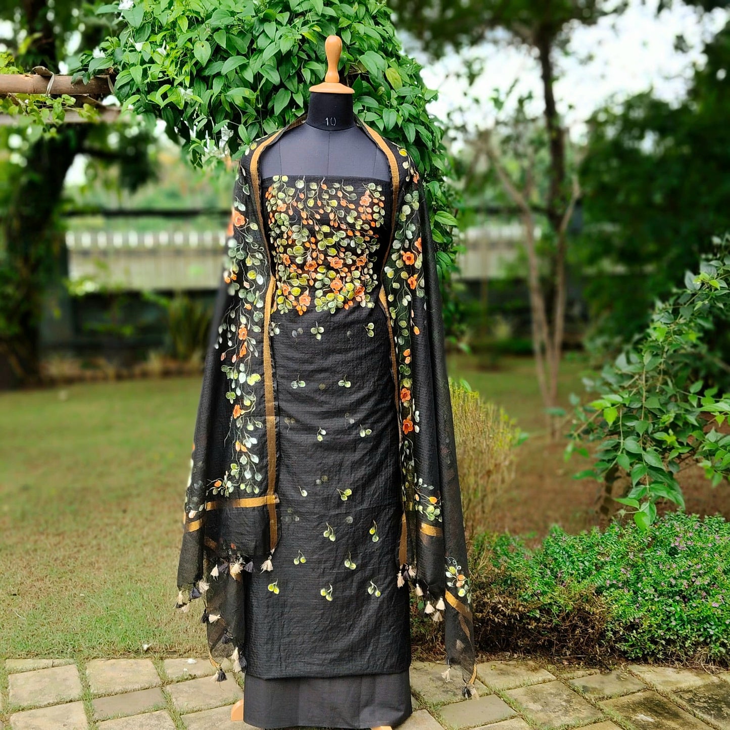 Grace In Black – Hand-Painted Kota Doria Set