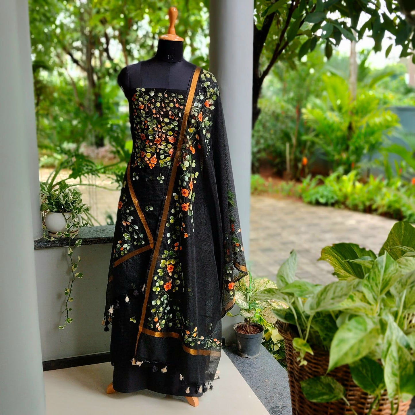 Grace In Black – Hand-Painted Kota Doria Set
