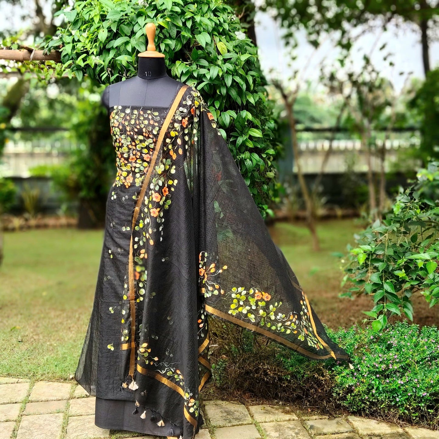 Grace In Black – Hand-Painted Kota Doria Set