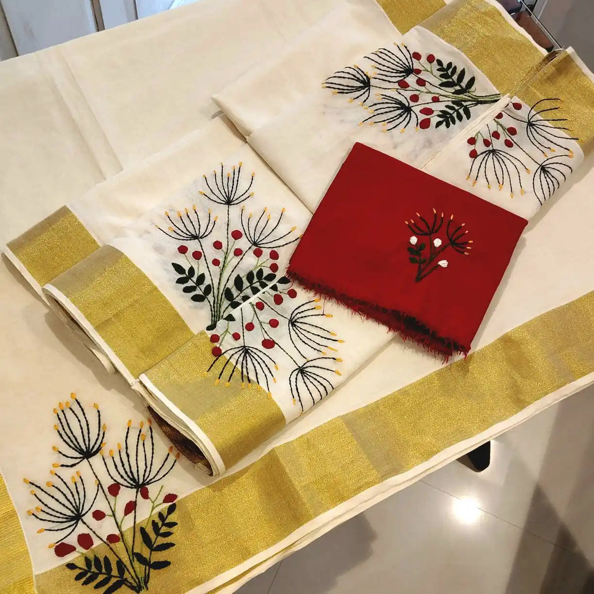Elegant Hand-Embroidered Kerala Traditional Set Mundu