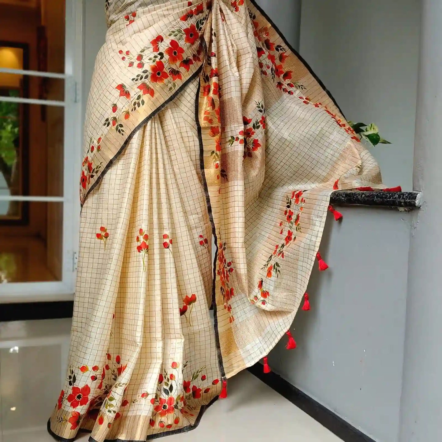 Classy Hand-Painted Linen Silk Saree