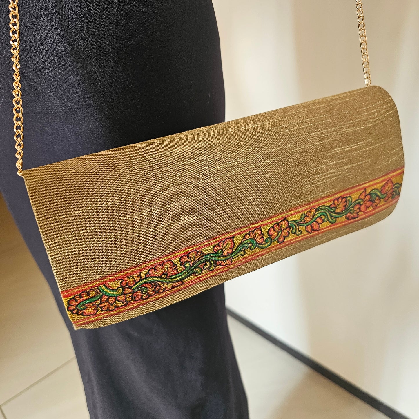 Mural style Clutch