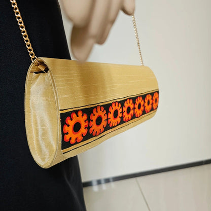 Hand-painted Clutch, ideal gift for your loved ones.