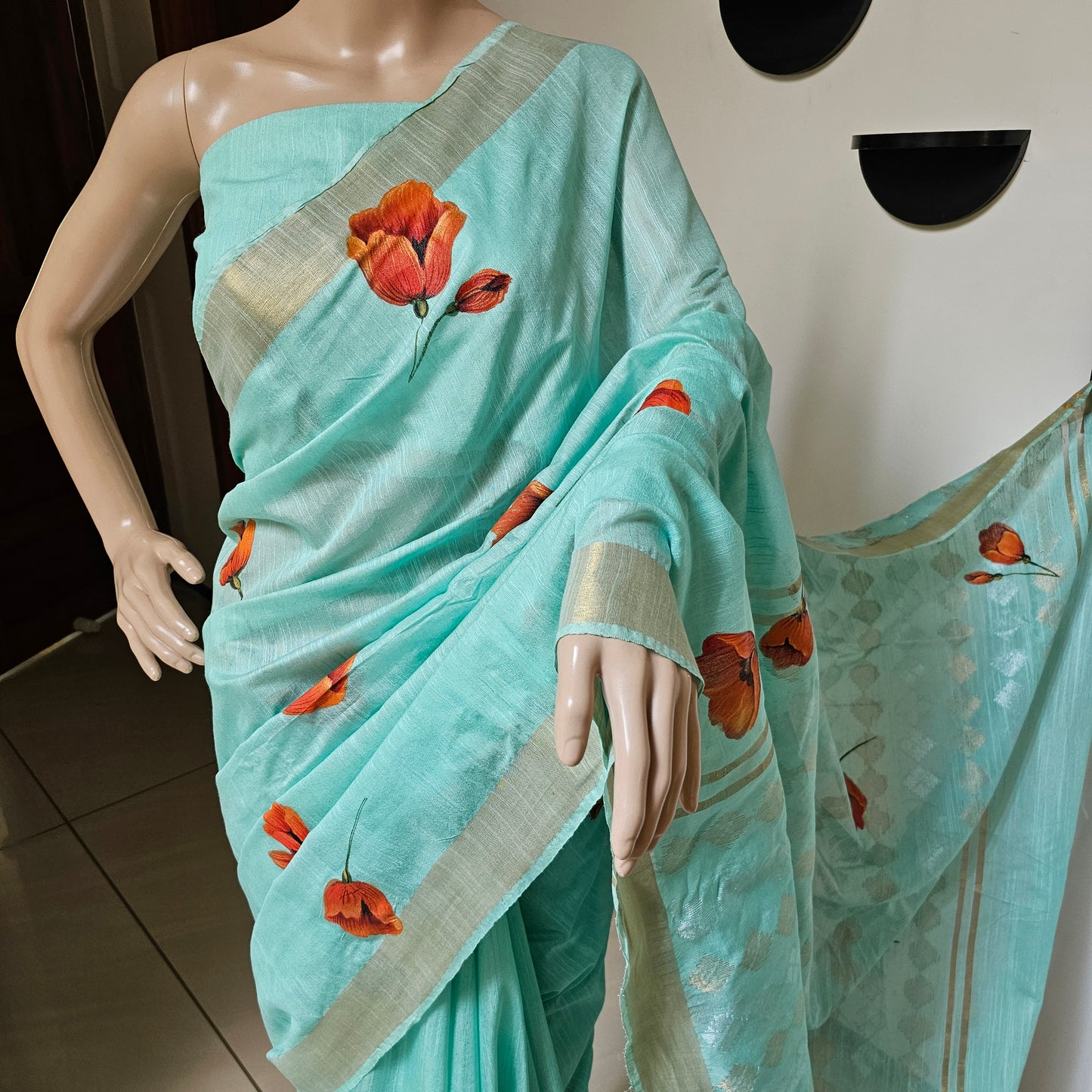 Buy Elegant Hand-painted Cotton 0rganza Weave Saree