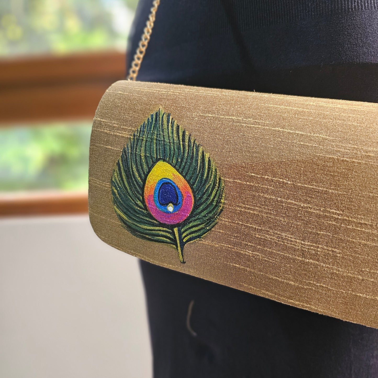 Hand-painted Dark Beige [Peacock Feather] Clutch.