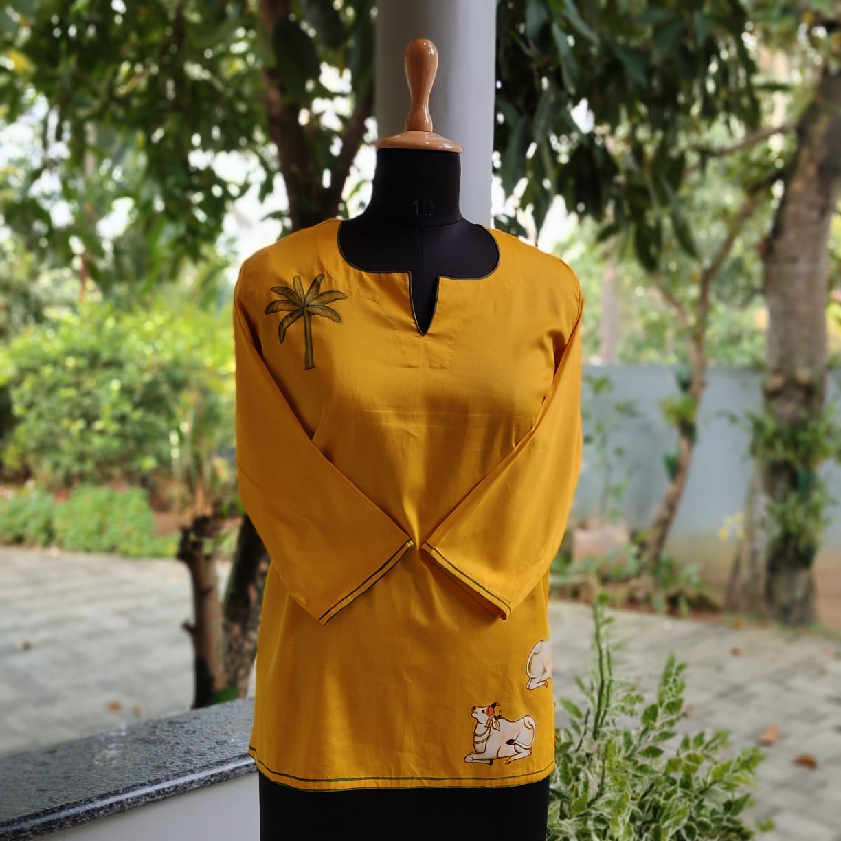 Pichway Style Hand-painted Short Kurti