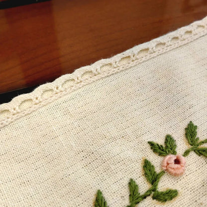 Graceful Table Runner