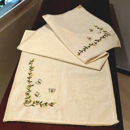 Elegant Table Runner
