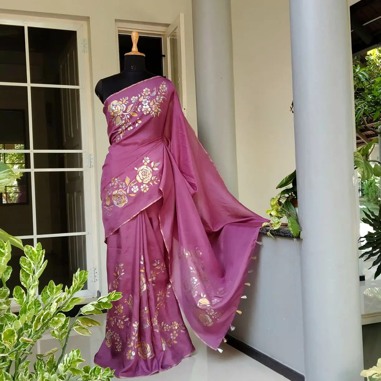 Graceful Onion Pink Uppada Silk Saree Adorned with Hand-Painted Art & Sparkling Sequin Details