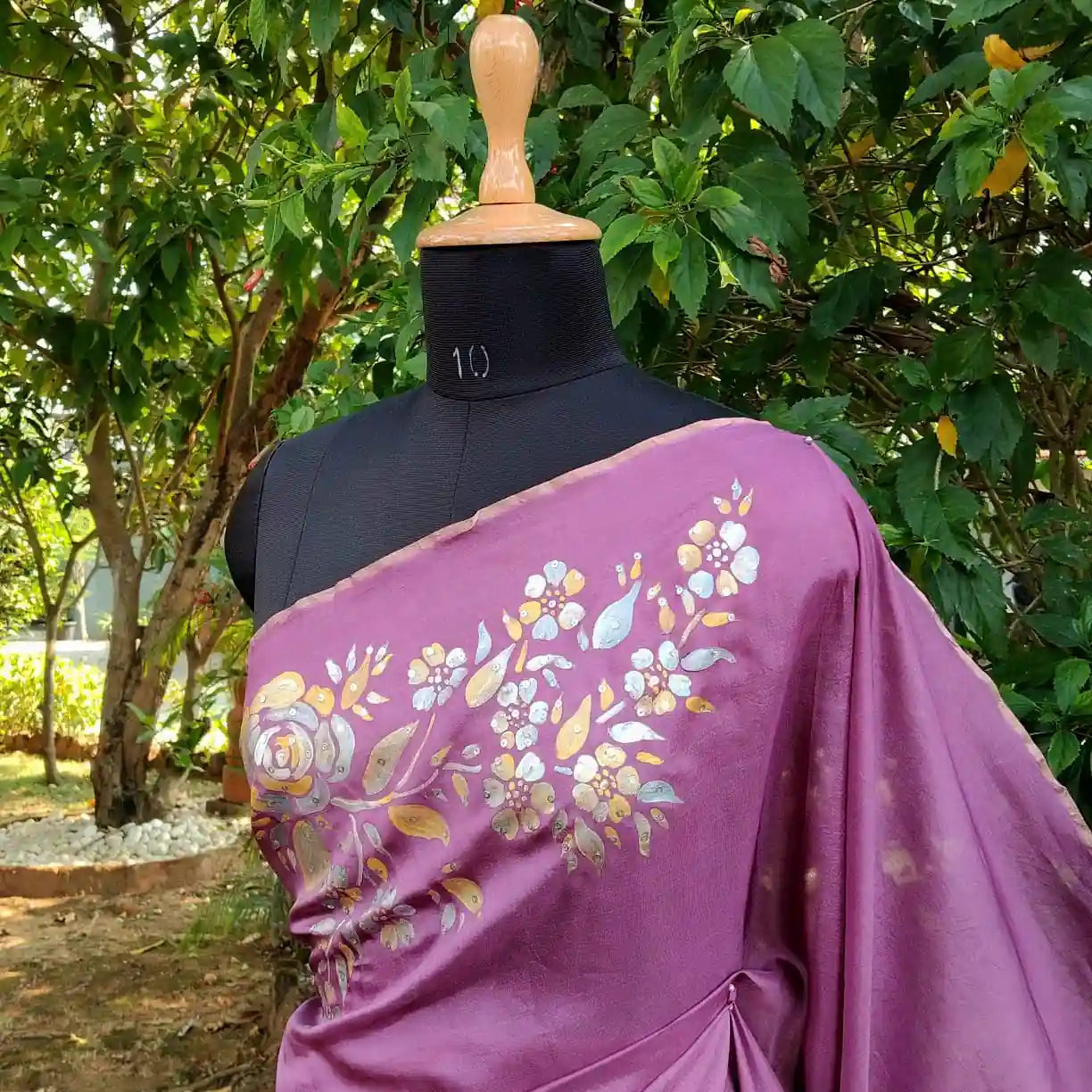 Graceful Onion Pink Uppada Silk Saree Adorned with Hand-Painted Art & Sparkling Sequin Details