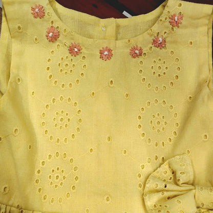 Hakoba Girl Frock – Simple & Sweet