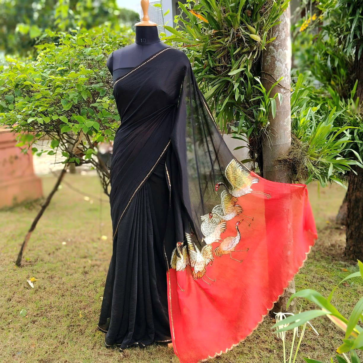 Gracefully Hand-Painted Elegance In Soft Mul Cotton Chanderi Saree