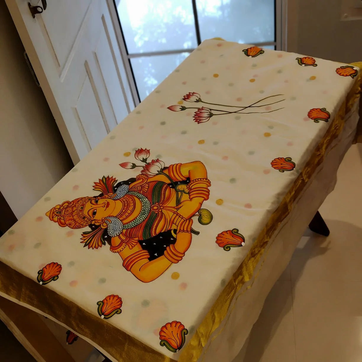 Elegant Kerala Mural Saree, Hand-Painted With Tradition