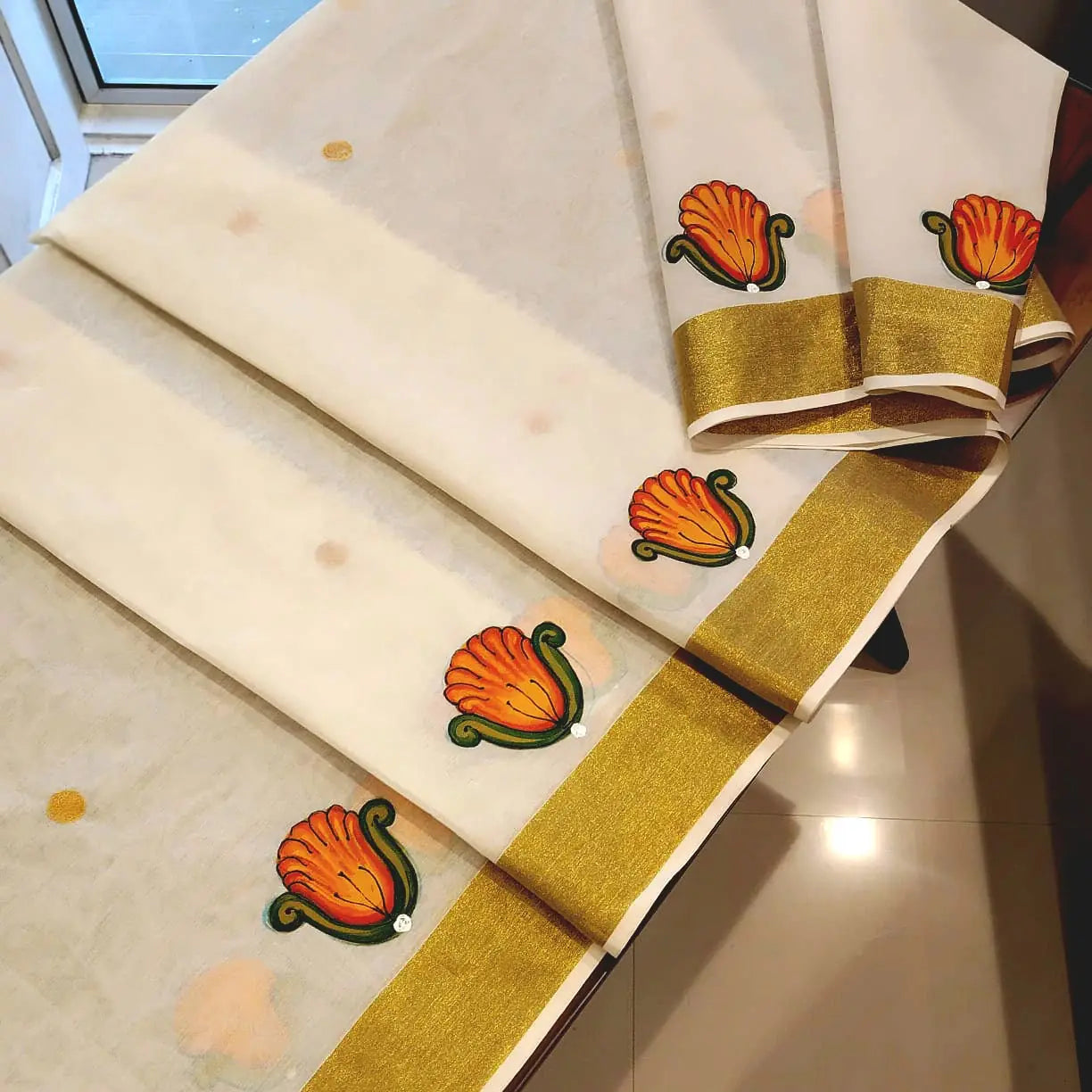 Elegant Kerala Mural Saree, Hand-Painted With Tradition