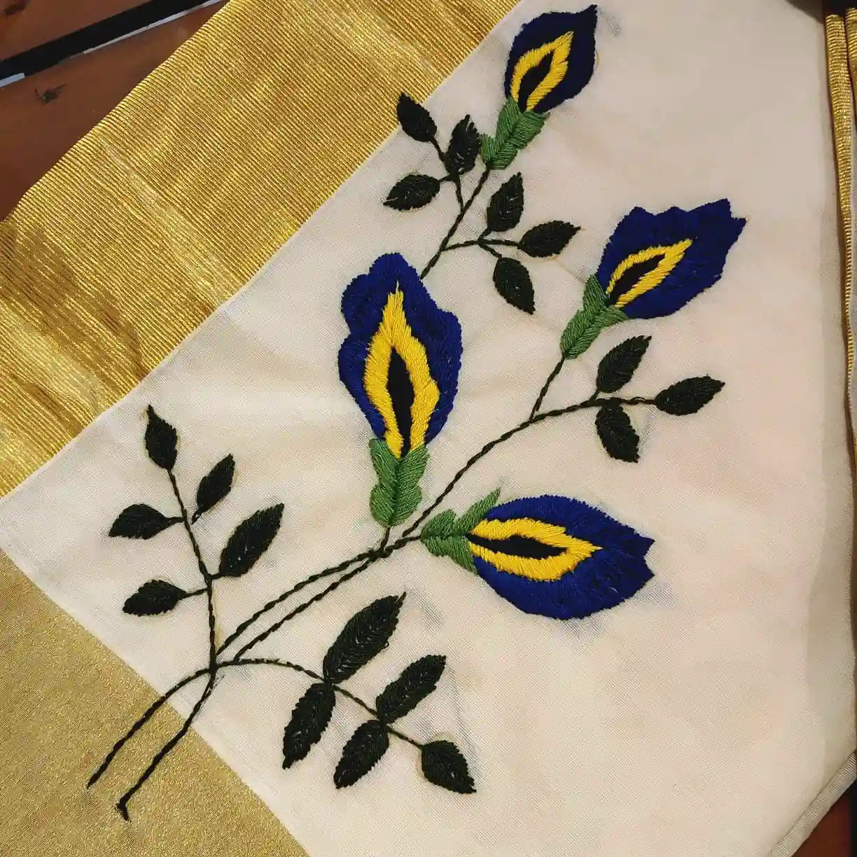 Kerala Set Mundu Adorned With Hand Embroidered Elegance