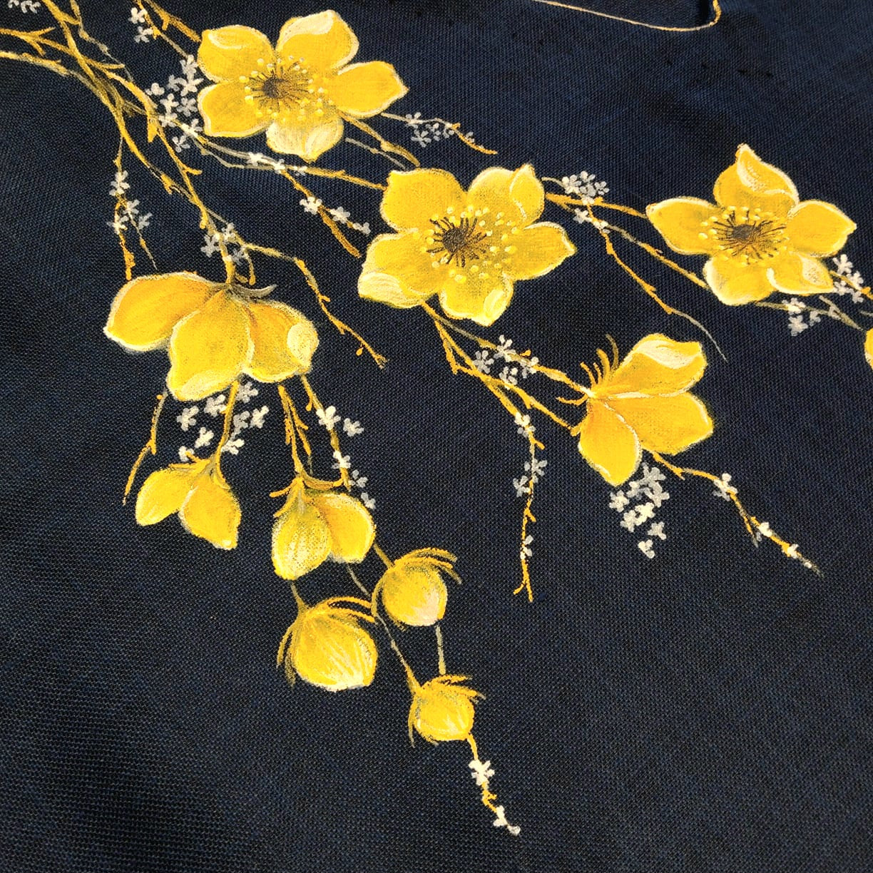 The Graceful Beauty Of This Soft Linen-Cotton hand-Painted Kaftan