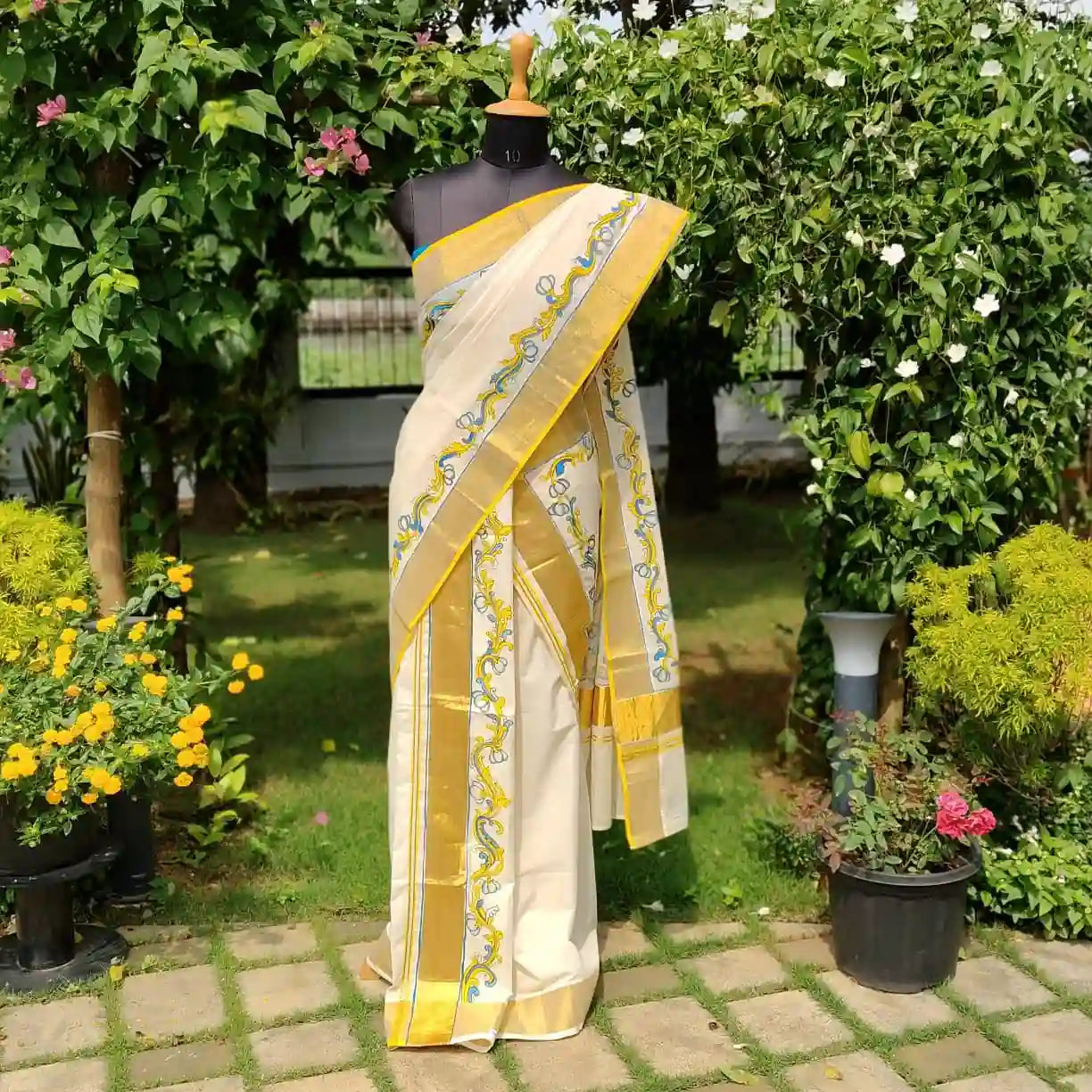 Hand-Painted Kerala Set Mundu