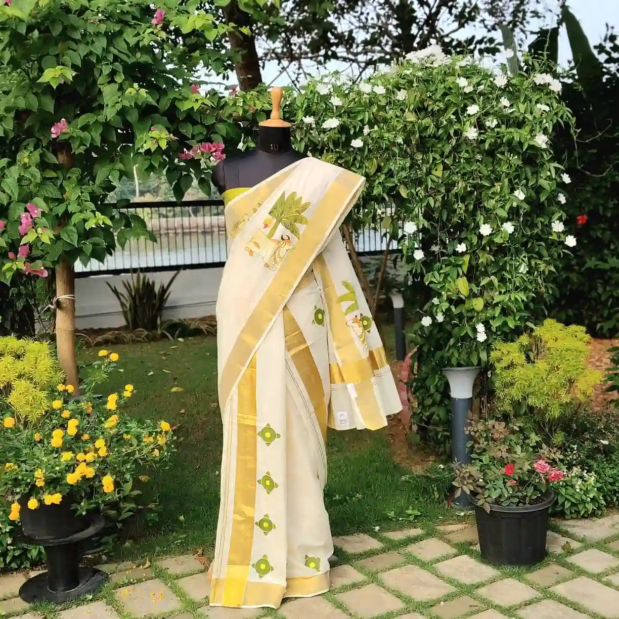 Pichwai Inspired Hand-Painted Mundu Set Mundu
