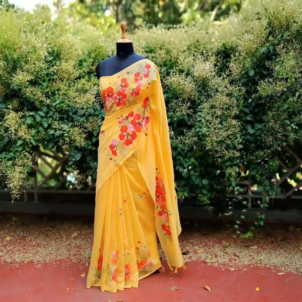 Graceful Hand-Painted Gulmohar Blooms On Soft Mal Chanderi Saree