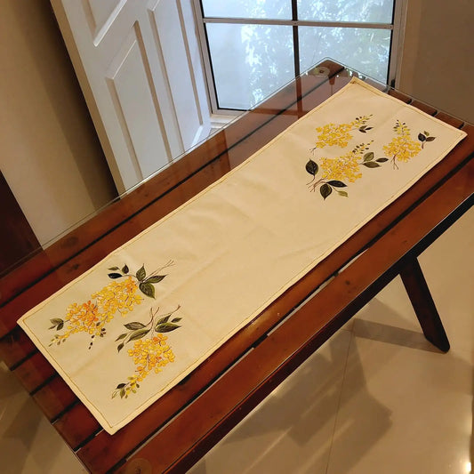 Artistic Table Runner Featuring Delicate Kani Konna Floral Motifs