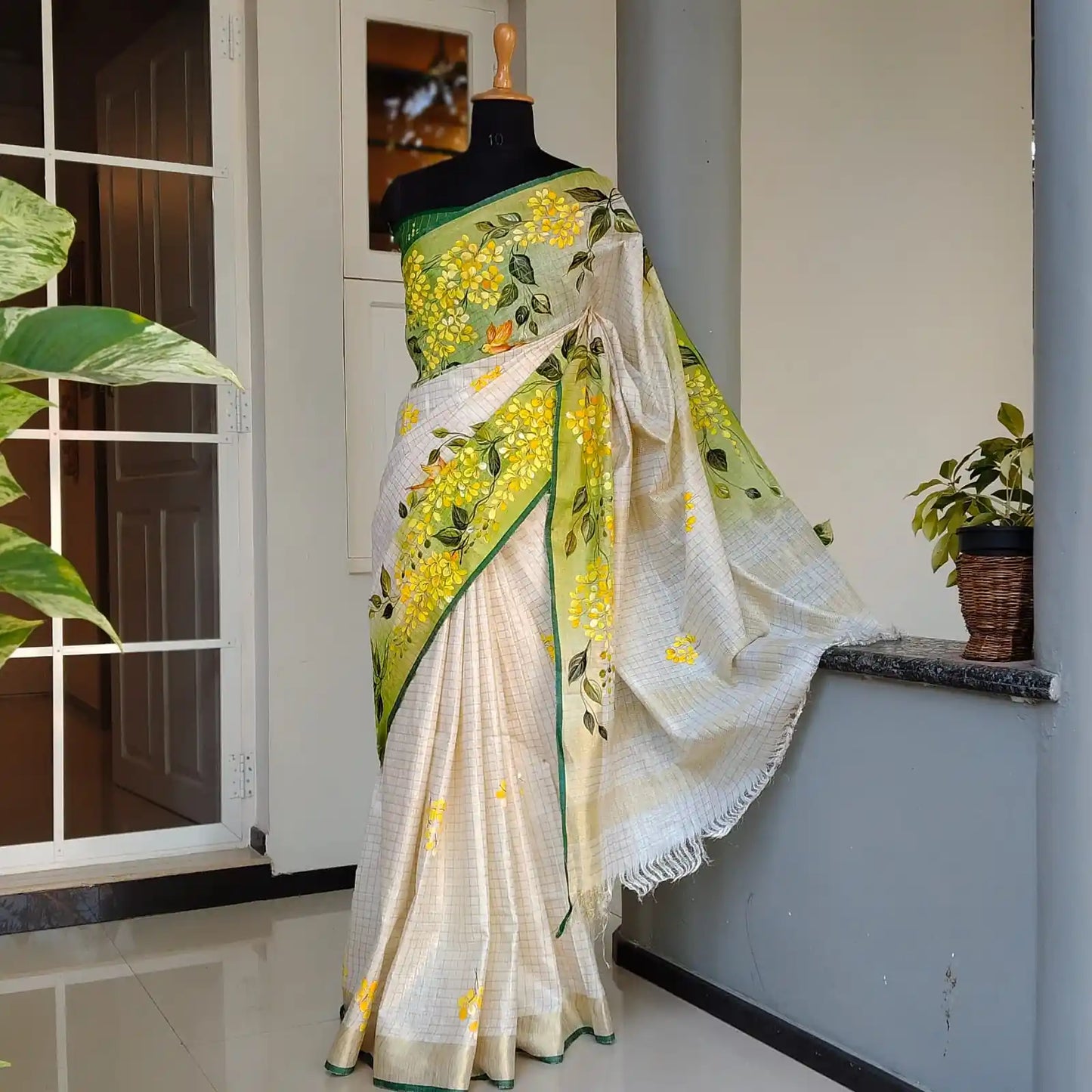 Kani Konna Blooms On Linen Silk Elegance