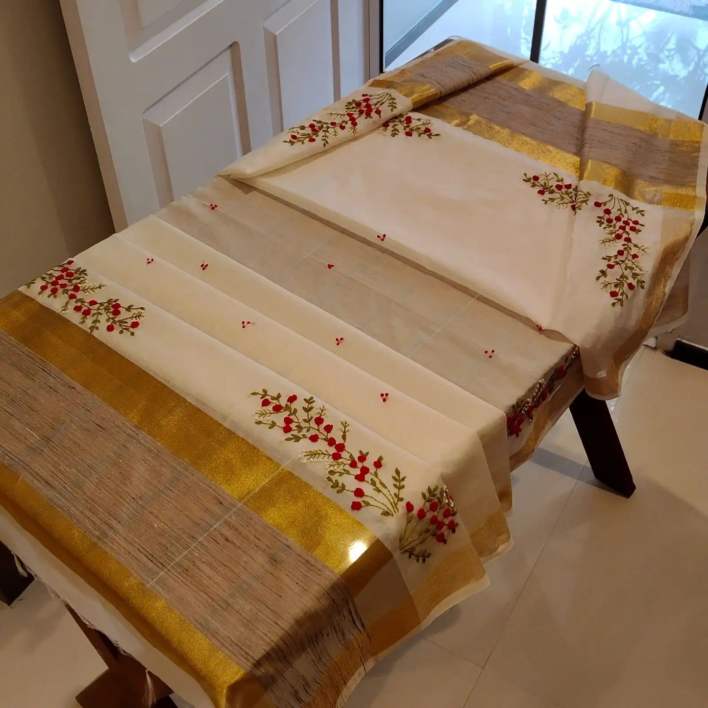 Gracefully Hand-Embroidered Chanderi Silk Dupatta