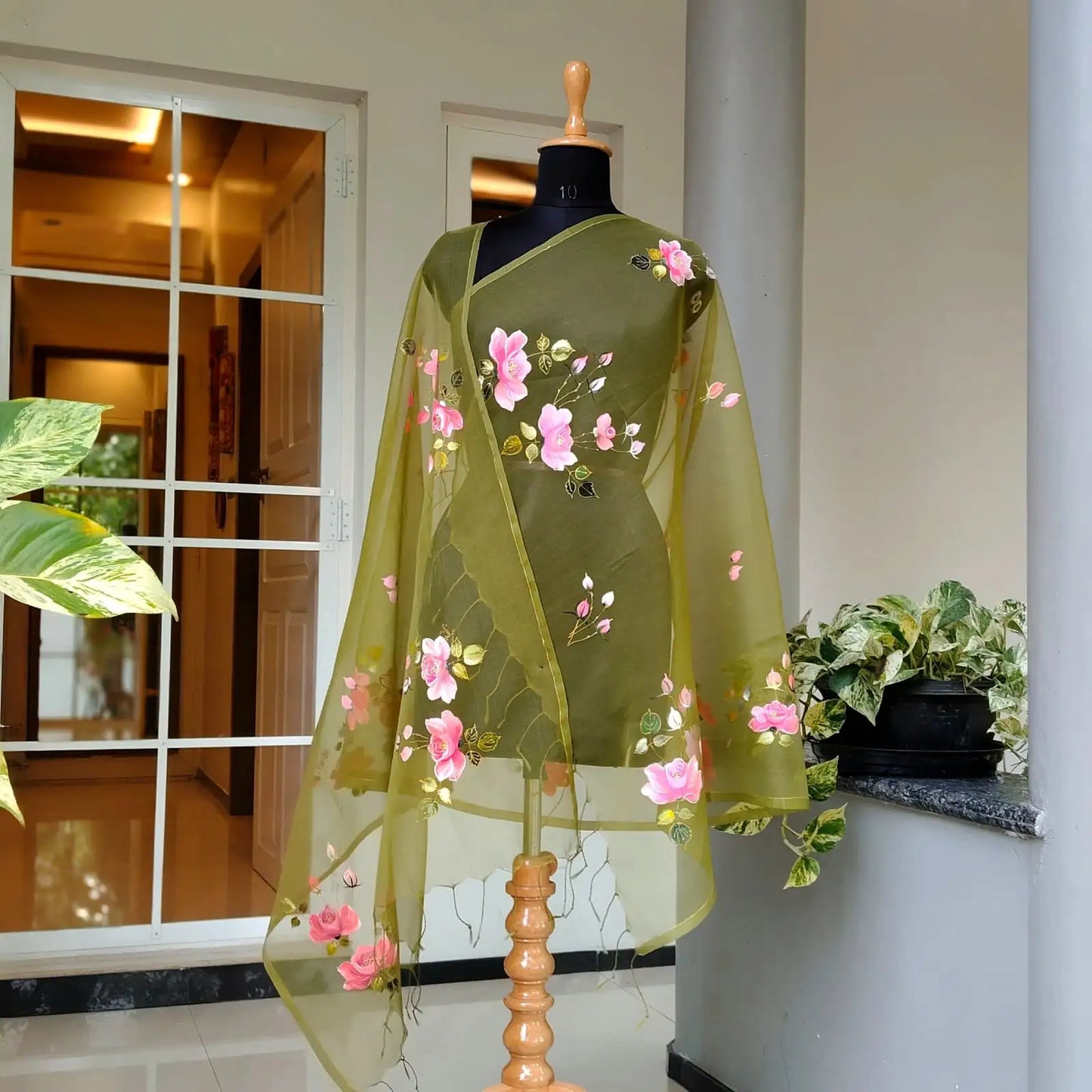 Elegant Organza Dupatta with Painted Wild Roses
