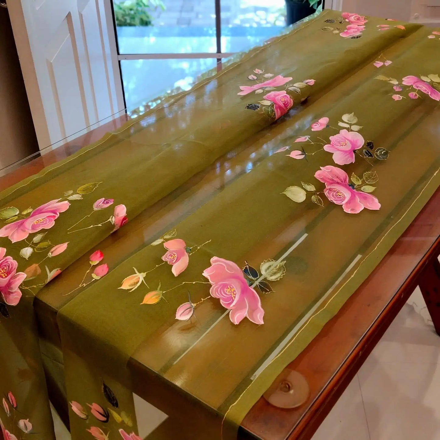Elegant Organza Dupatta with Painted Wild Roses