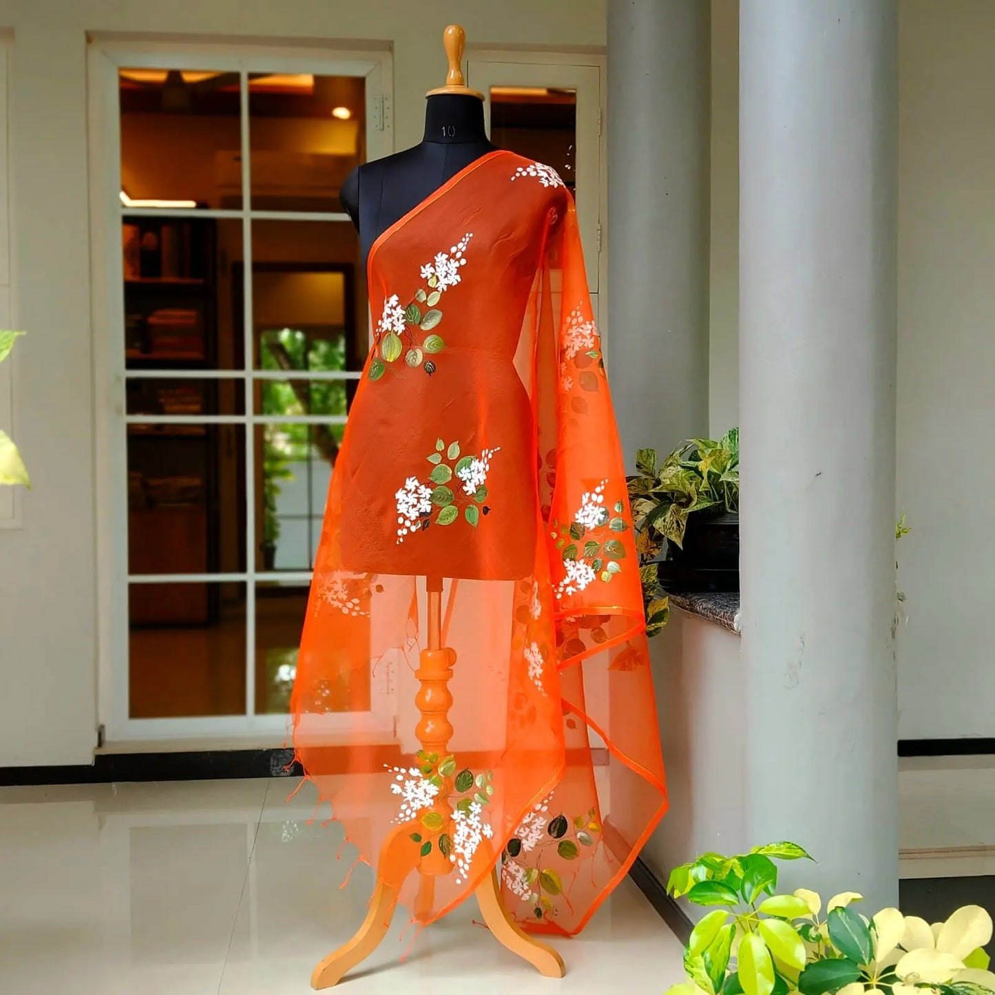 Pretty Hand-Painted Dupatta In Organza Fabric