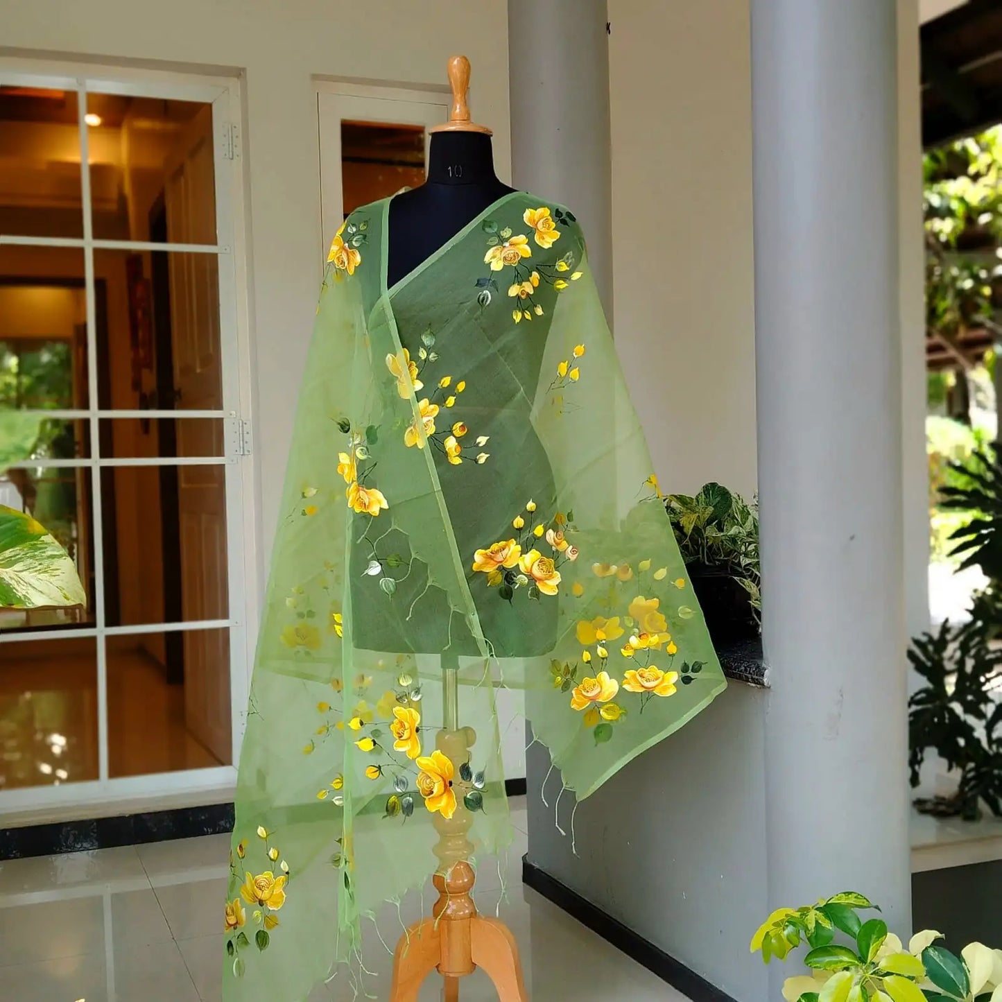 Gorgeous Hand-Painted Dupatta In Organza Fabric