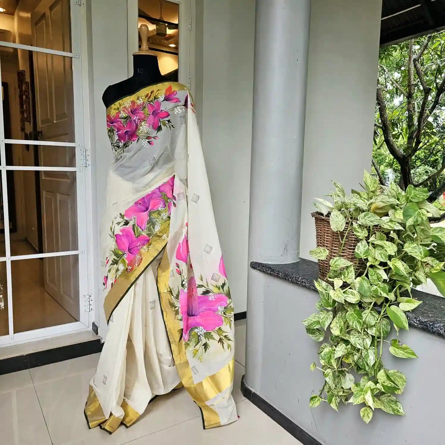 Kerala tradition meets hand-painted elegance
