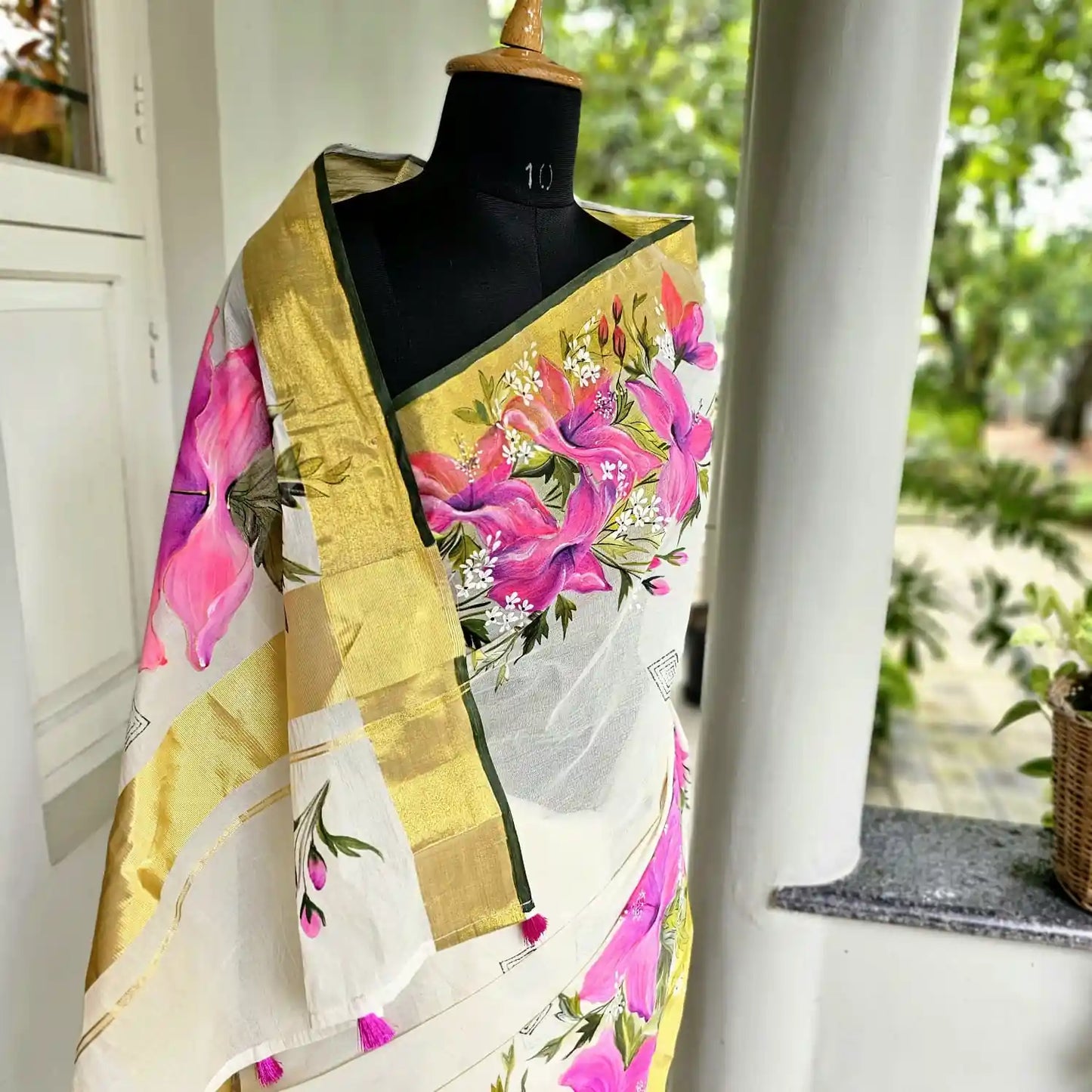 Kerala tradition meets hand-painted elegance