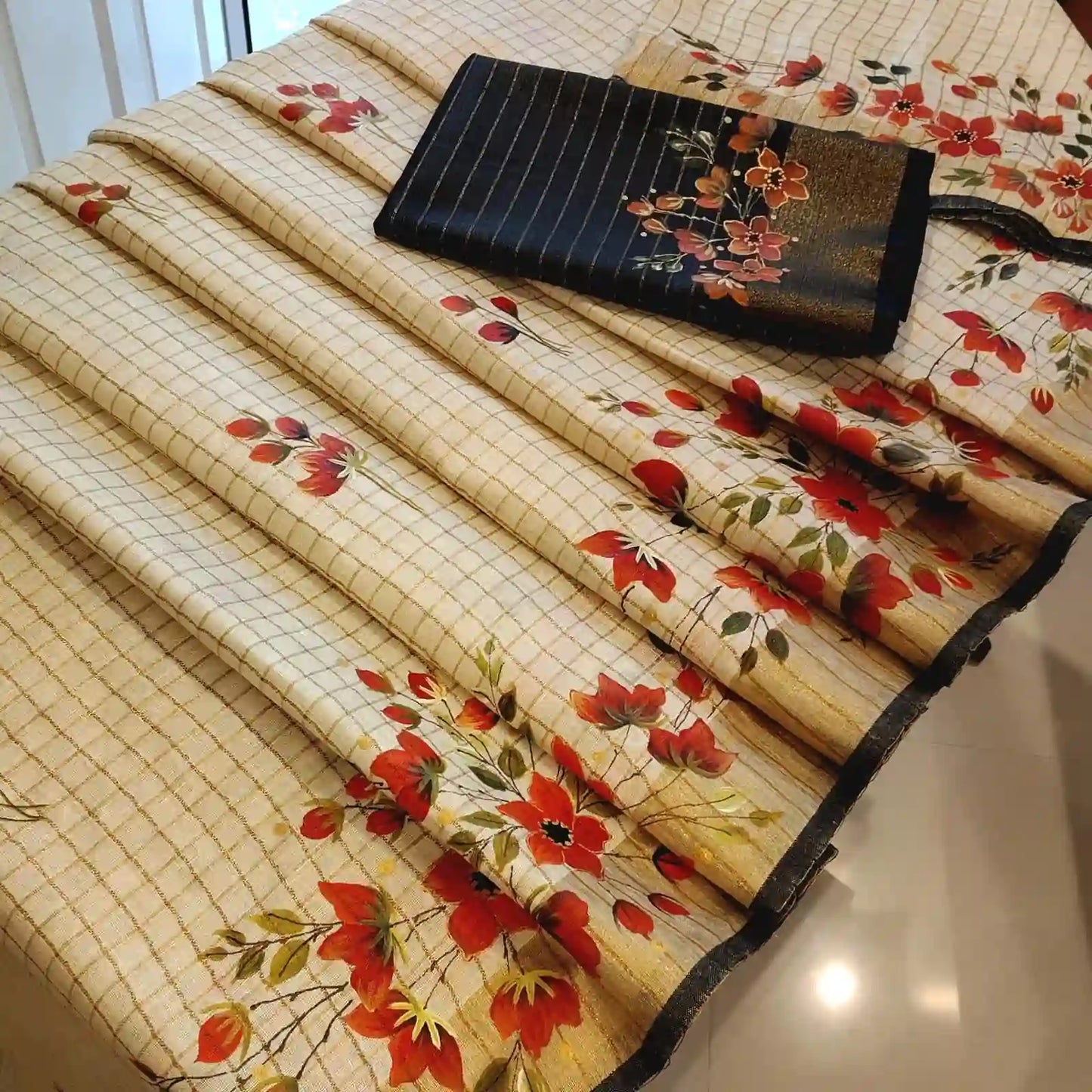Classy Hand-Painted Linen Silk Saree